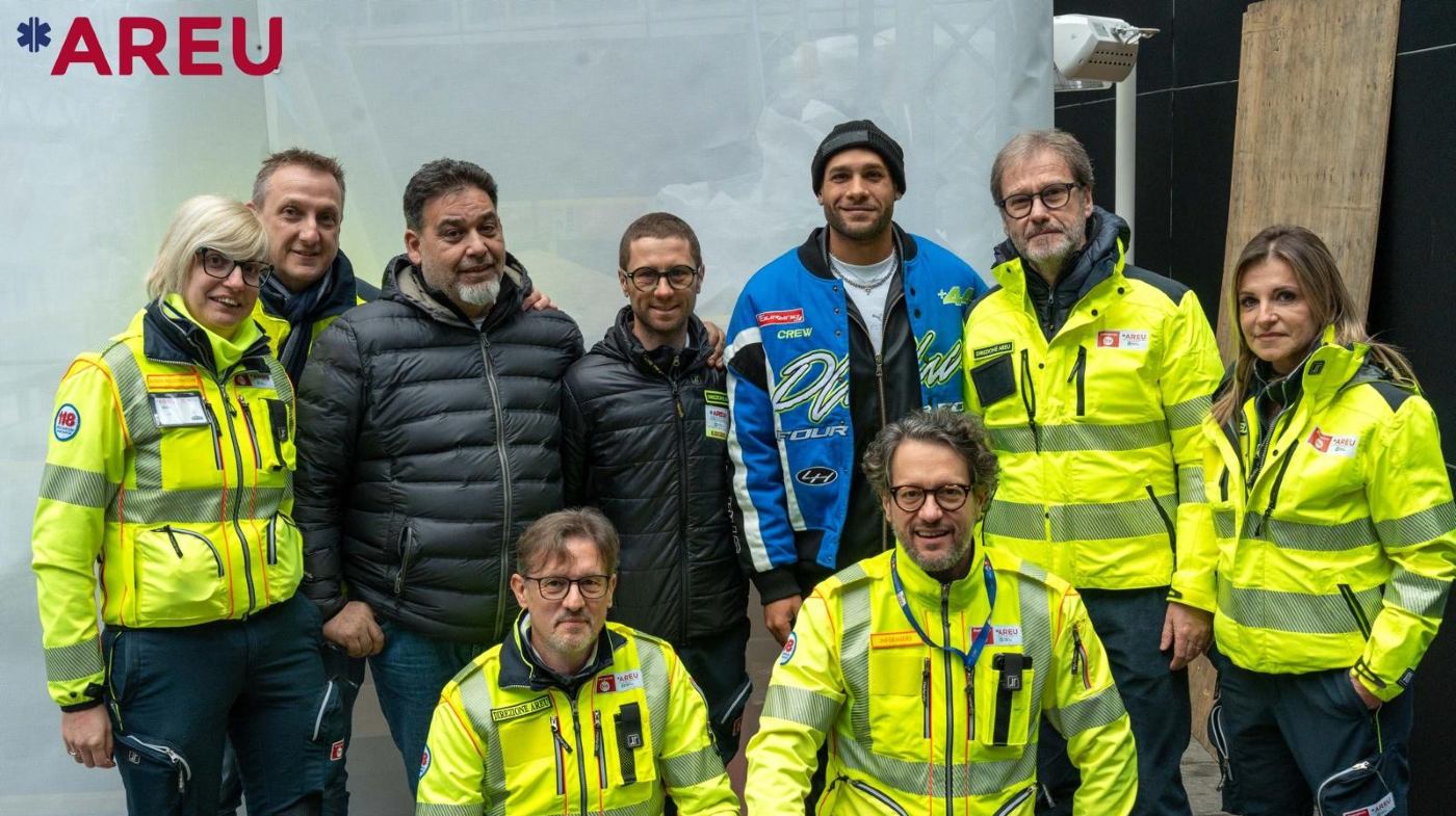 immagine Marcell Jacobs con i giovani e AREU in Piazza lombardia: sport, sicurezza e primo soccorso al centro dell’incontro