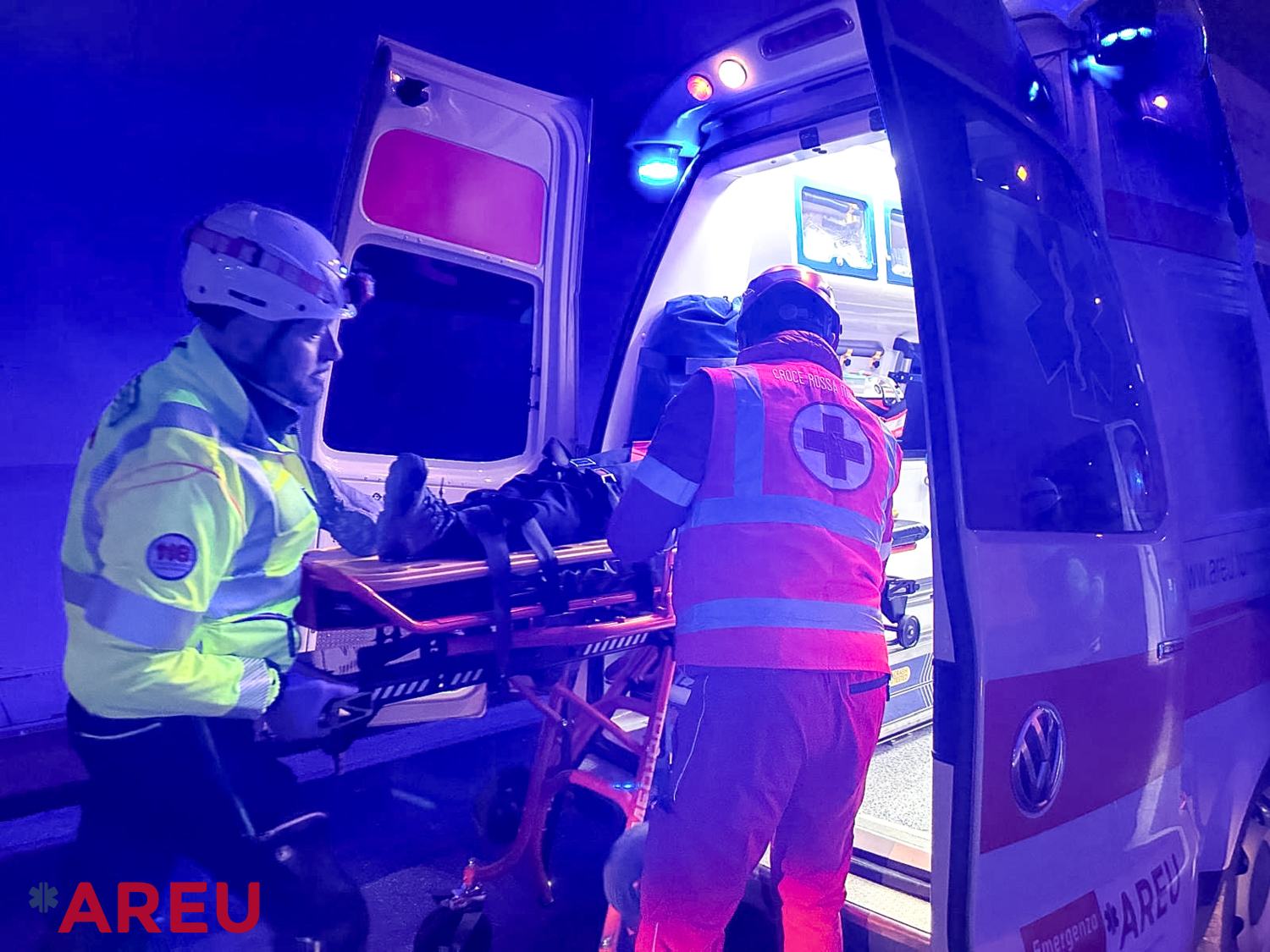 immagine Galleria in fiamme, otto feriti e fumo totale. A Cepina (SO) la maxi esercitazione che mette alla prova il sistema dei soccorsi